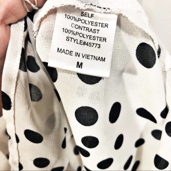 Chloe K Sleeveless Polka Dot Blouse Medium - Picture 6 of 7